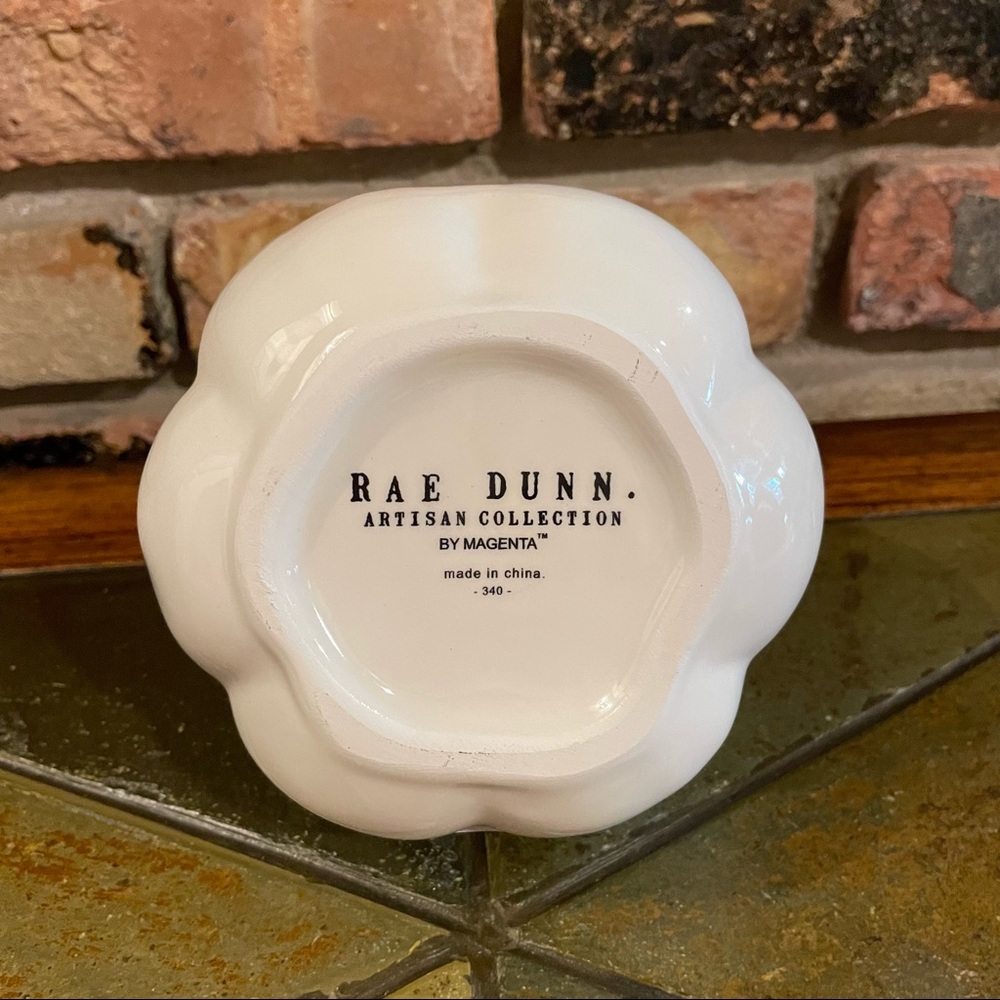 Rae Dunn HOCUS POCUS White Pumpkin Shaped Ceramic Soap Dispenser BRAND NEW!! - Picture 3 of 5